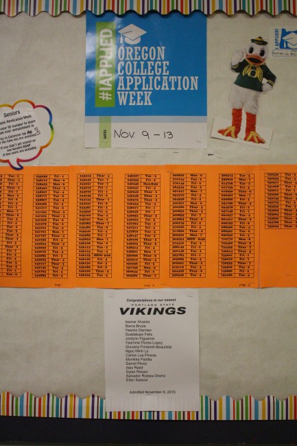 Wall+of+students+participating+in+college+application+week.