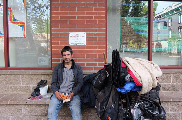 Students shine light on homeless community in Portland