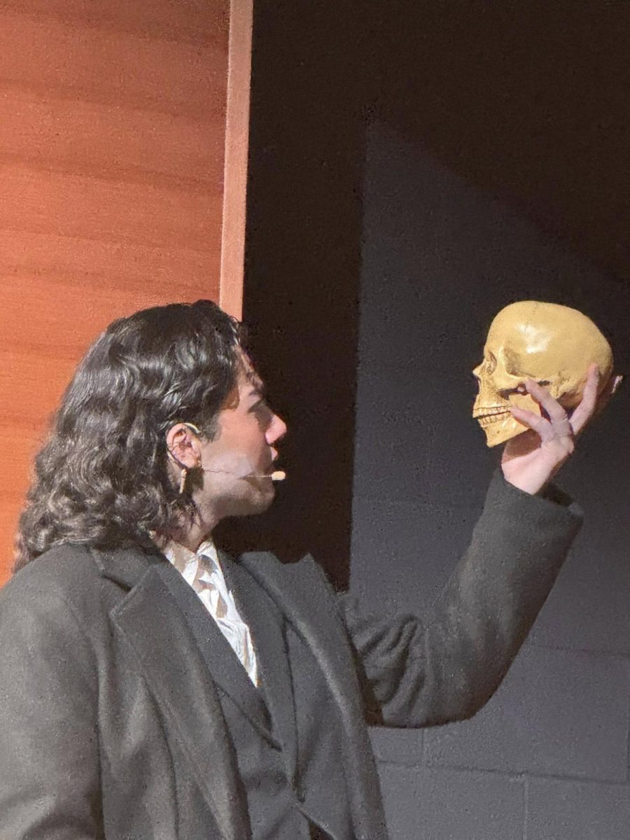 Hamlet (Terry Arnold Munoz) consults poor Yorick